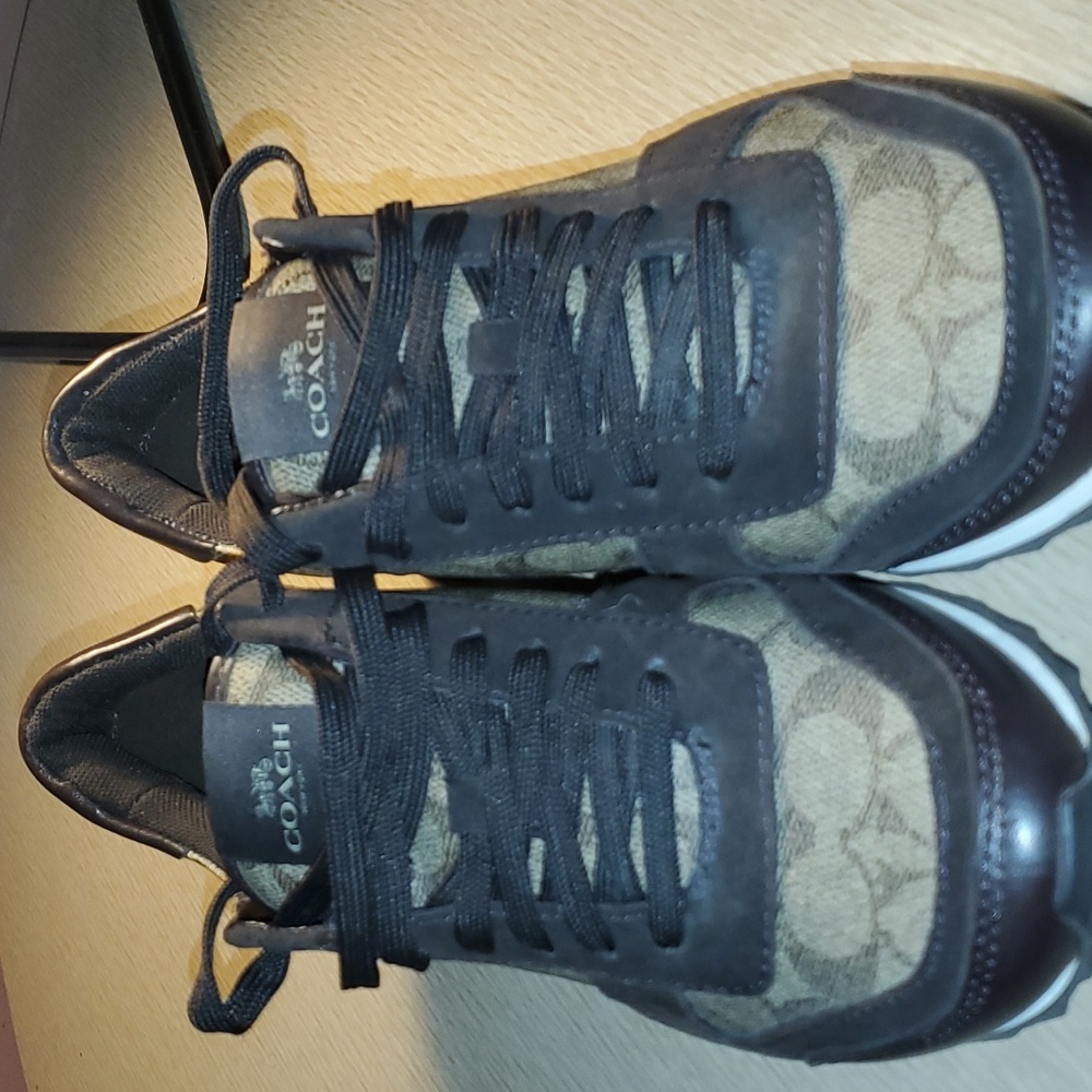 COACH running style shoe
